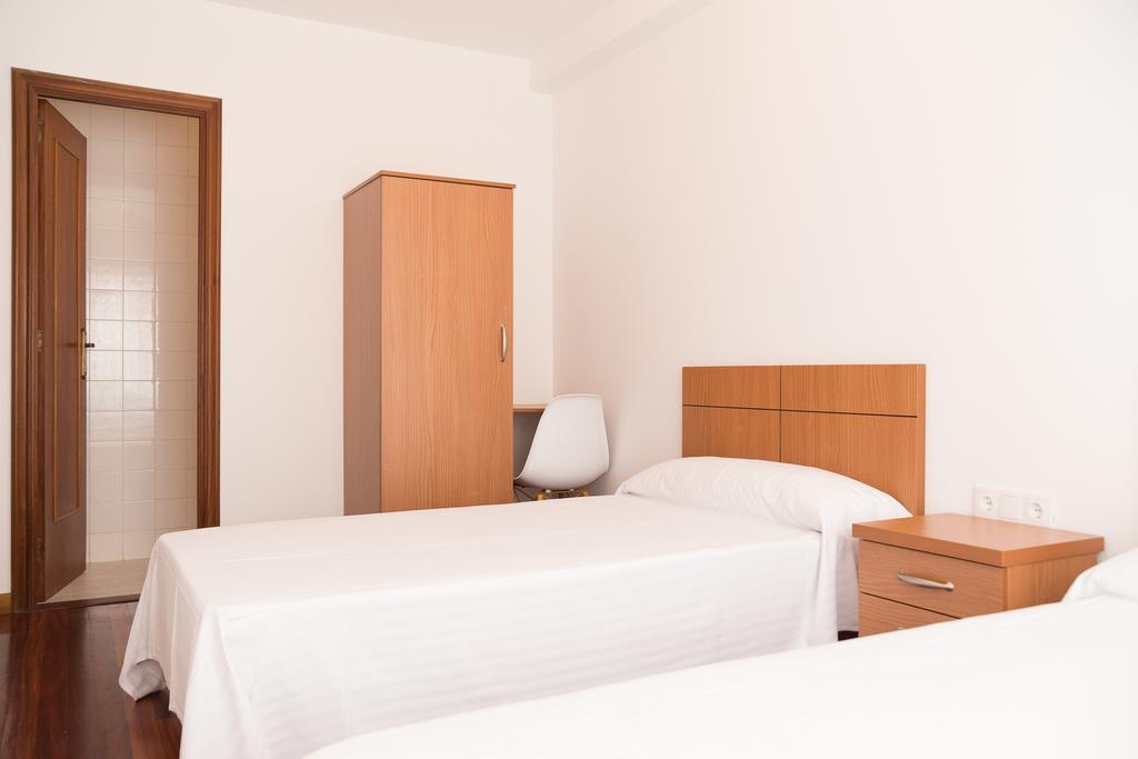O Tobo Do Lobo Hotel Melide Kültér fotó