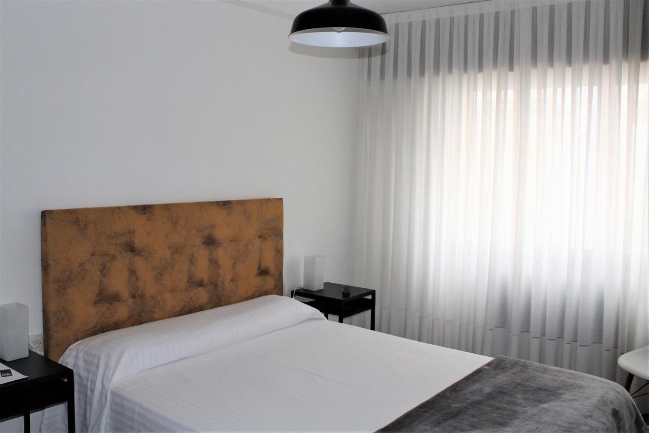 O Tobo Do Lobo Hotel Melide Kültér fotó